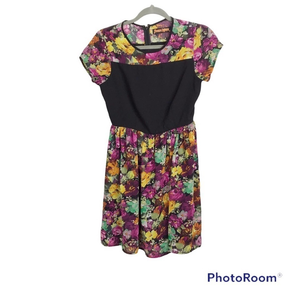 Princess Highway black and floral short sleeve dress